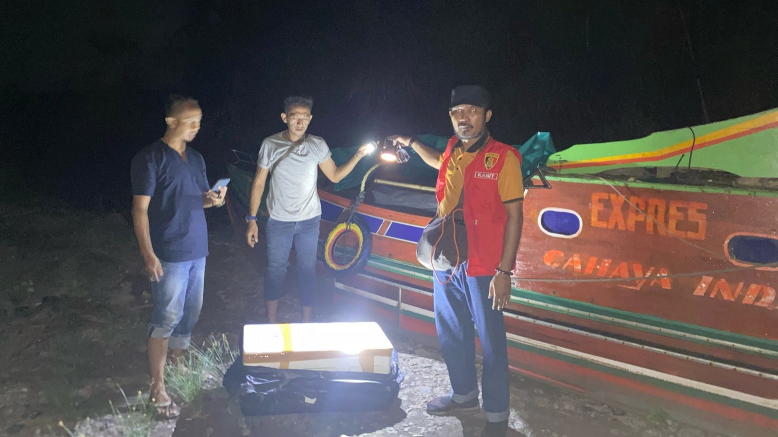 30 dus strefoam dalam speed boat berisi baby loobster diamankan Polsek Mendahara Ilir