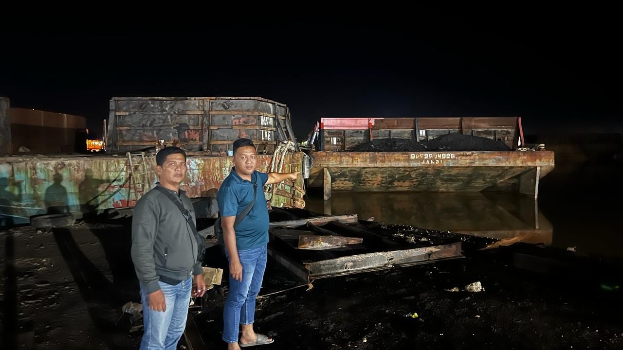 Ditpolairud Polda Jambi tahan 3 kapal dan tetapkan nahkoda tersangka
