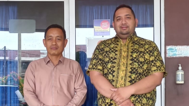 Wakil Ketua DPRD Provinsi Jambi, Pinto Jayanegara (kiri)