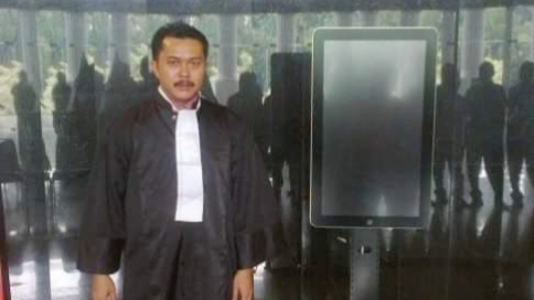 Tim Advokasi Pemerintah Provinsi Jambi, Alex Almendaris