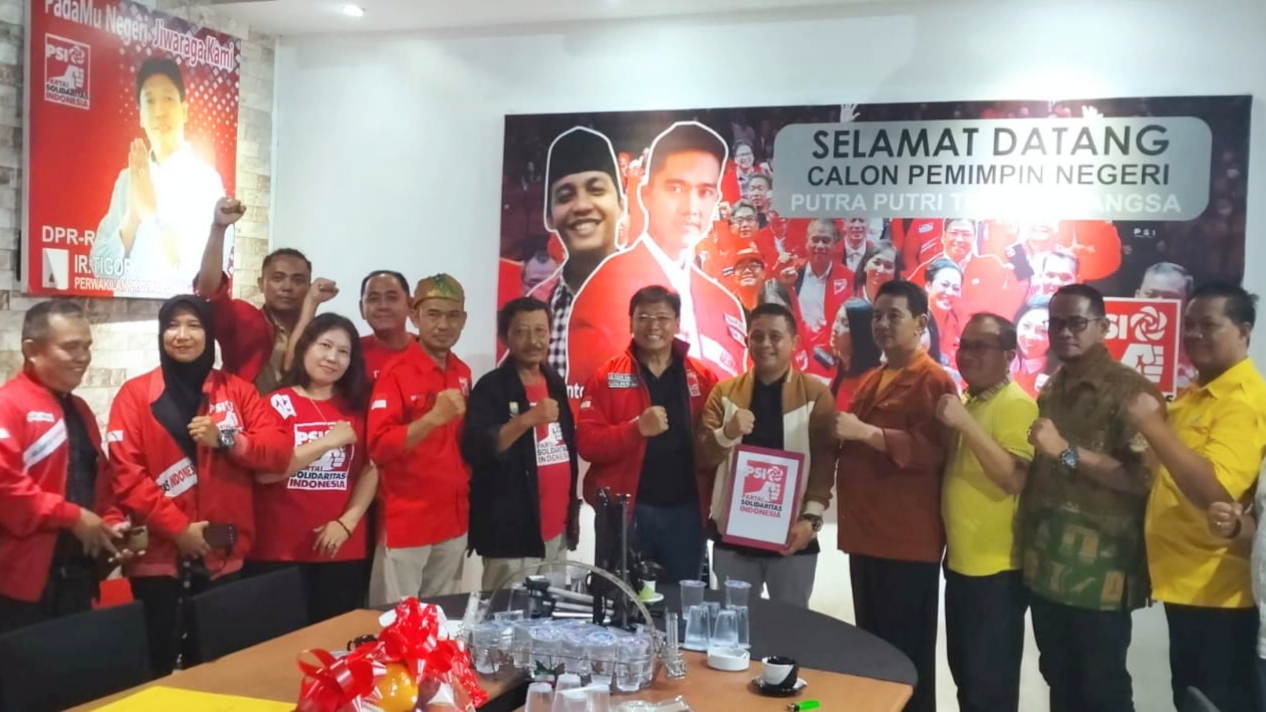 Silaturahmi Budi Setiawan dengan pengurus PSI Provinsi Jambi, Sabtu (8/6) malam