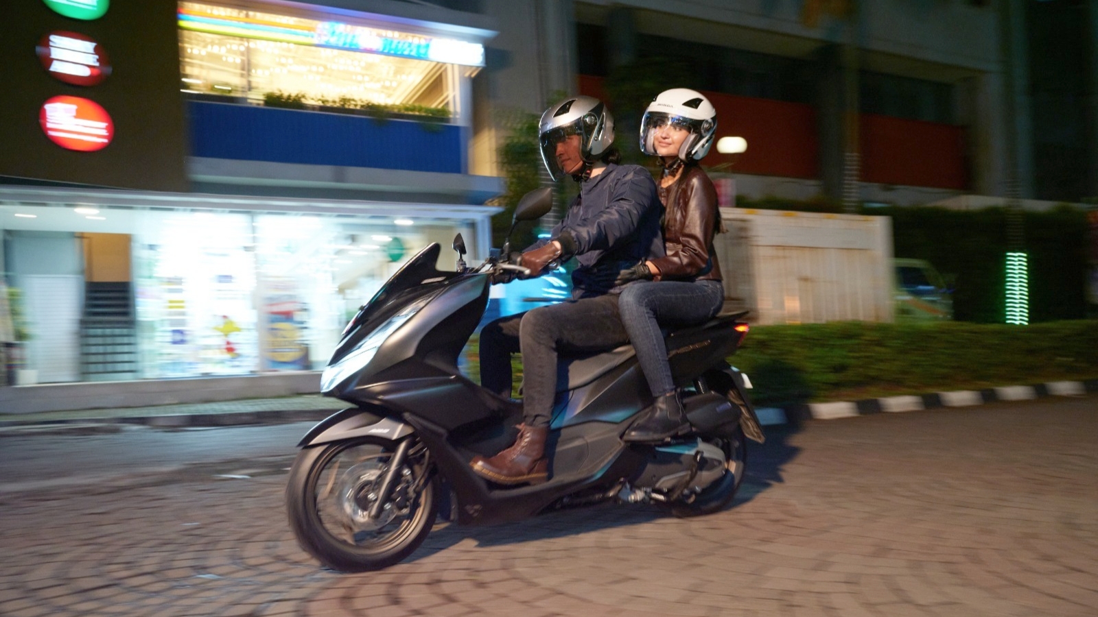 Tips aman berboncengan 