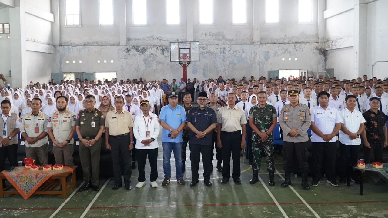 Sudirman harap anak didik SMAN Titian Teras unggul dan berkualitas
