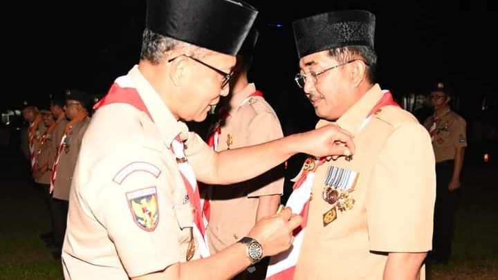 Anwar Sadat dianugerahi Lencana Karya Bakti Pramuka