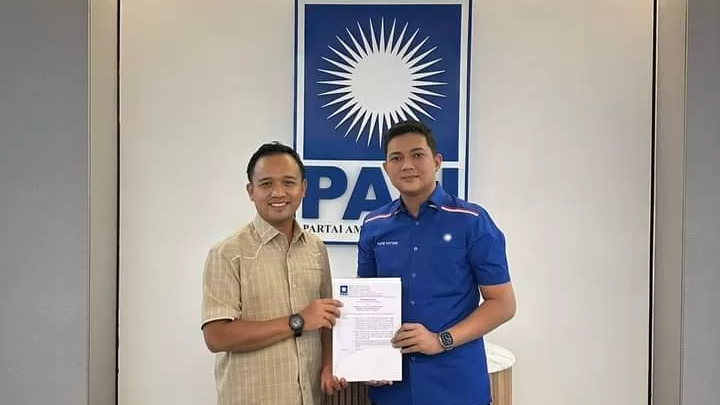 Hafiz saat terima SK penetapan Ketua DPRD Provinsi Jambi 