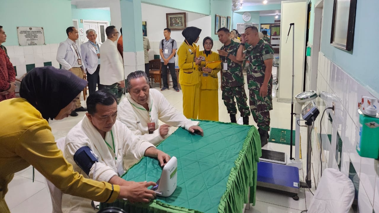 Al Haris-Sani cek kesehatan di RS Bratanata Jambi 