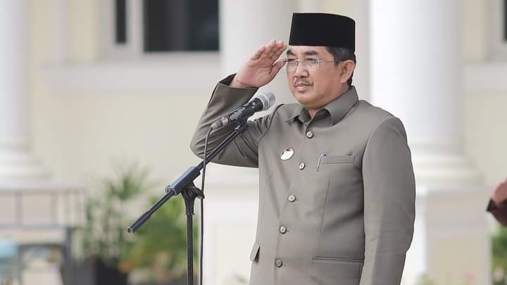 Bupati Tanjab Barat, Anwar Sadat