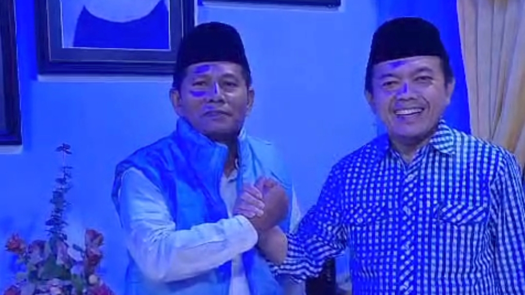 Irmanto Ketua Tim Pemenangan RH Kerinci salam komando dengan Al Haris