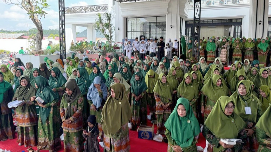 Sinergi PT Tiga Pilar Gunung Batu di pelantikan Muslimat NU se-Tungkal Ulu 