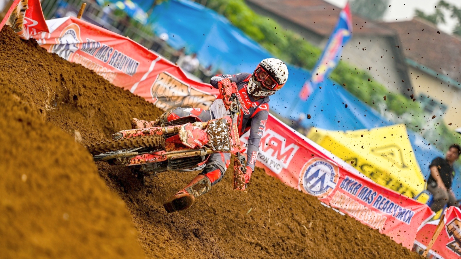 Crosser binaan PT Astra Honda Motor (AHM) M. Arsenio Algifari
