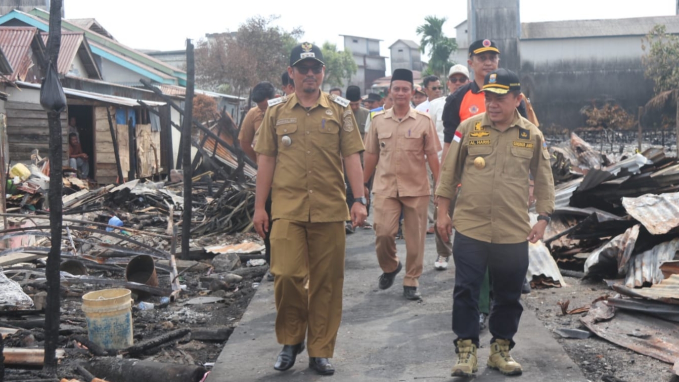 Al Haris salurkan bantuan korban kebakaran rumah di Sungai Itik, Senin (3/2)