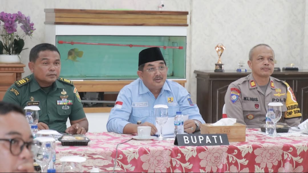 Anwar Sadat saat rapat tindak lanjut makan bergizi gratis