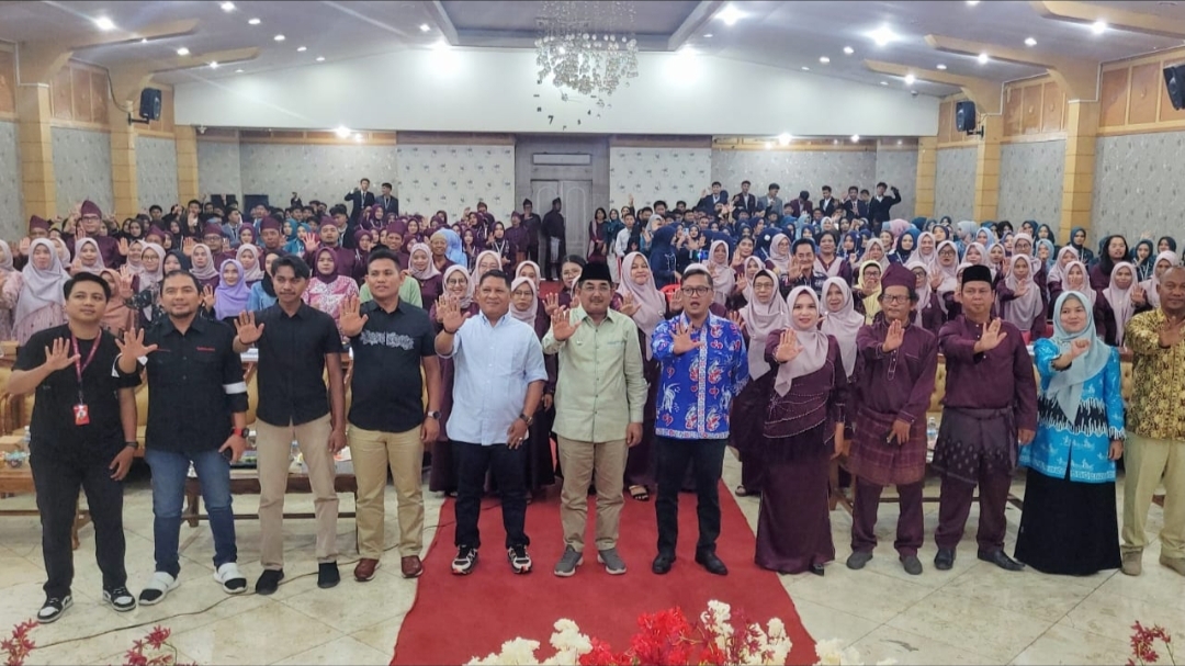 Deklarasi anti judi online dan anti narkoba di SMKN 1 Tanjab Barat 