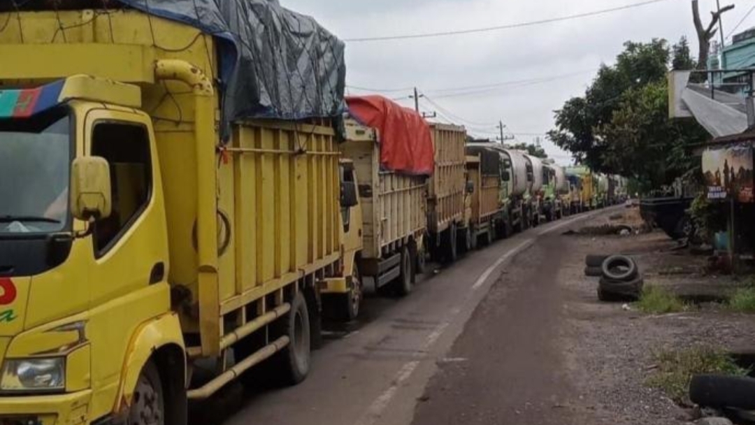 Mobil angkutan batu bara