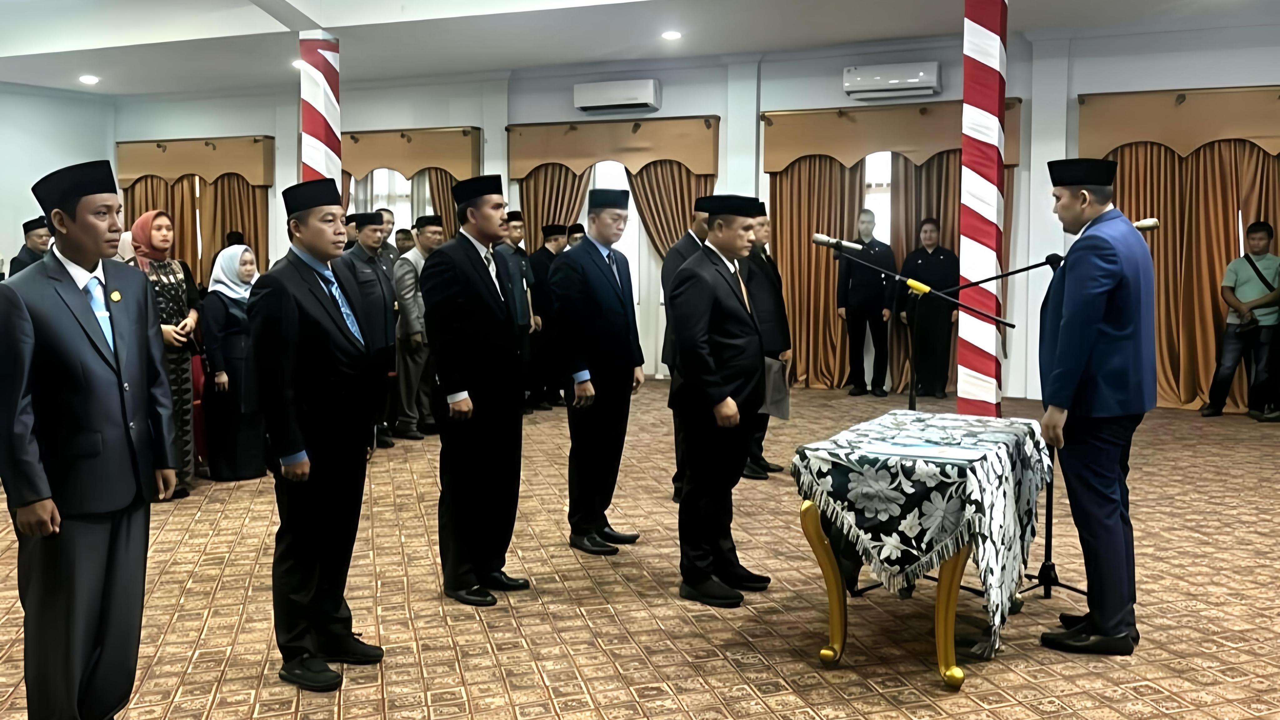 Bupati Merangin, M Syukur lantik 8 pejabat eselon II