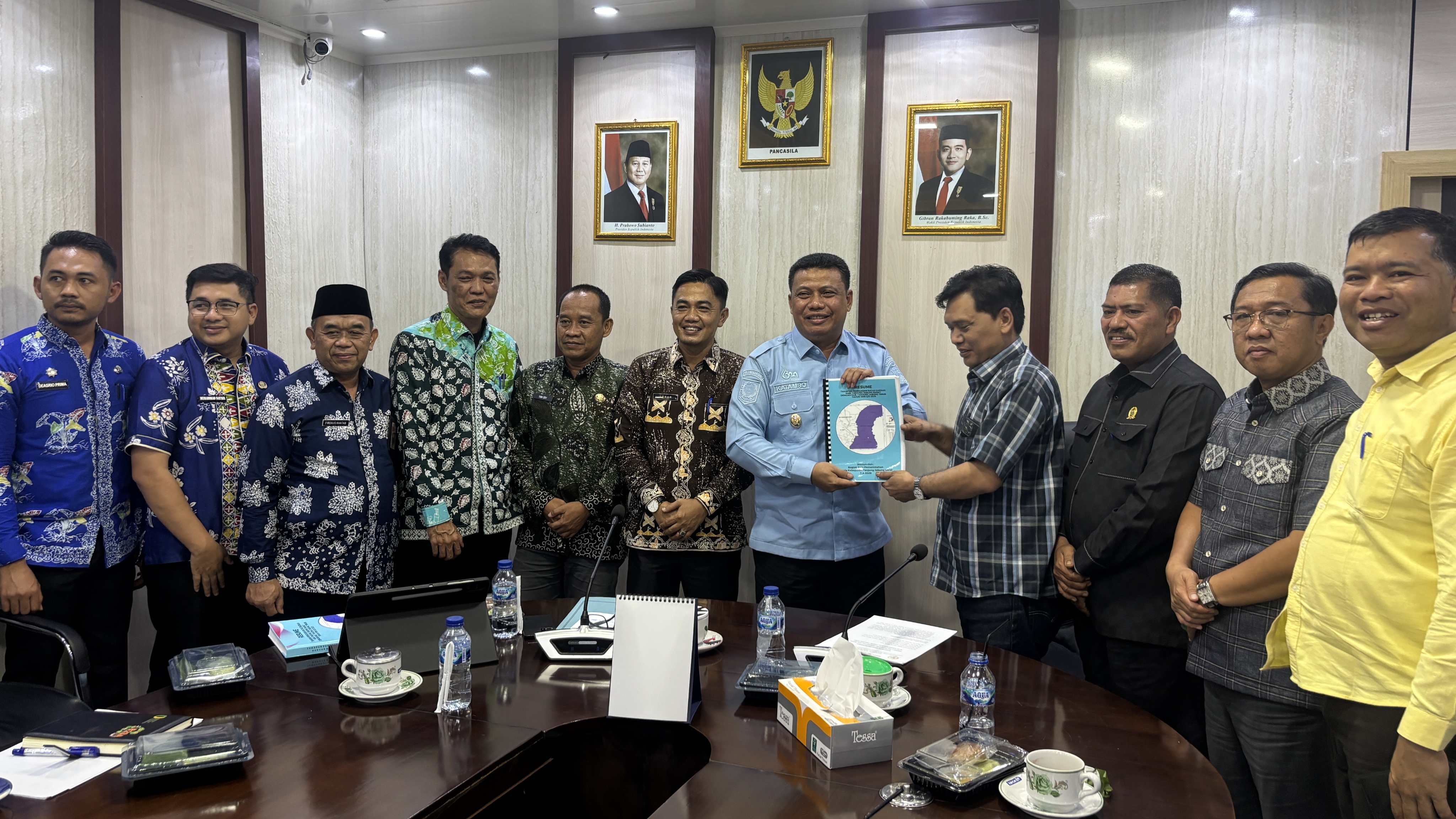 Pertemuan Pansus I DPRD Provinsi Jambi dengan Pemkab Tanjab Barat 