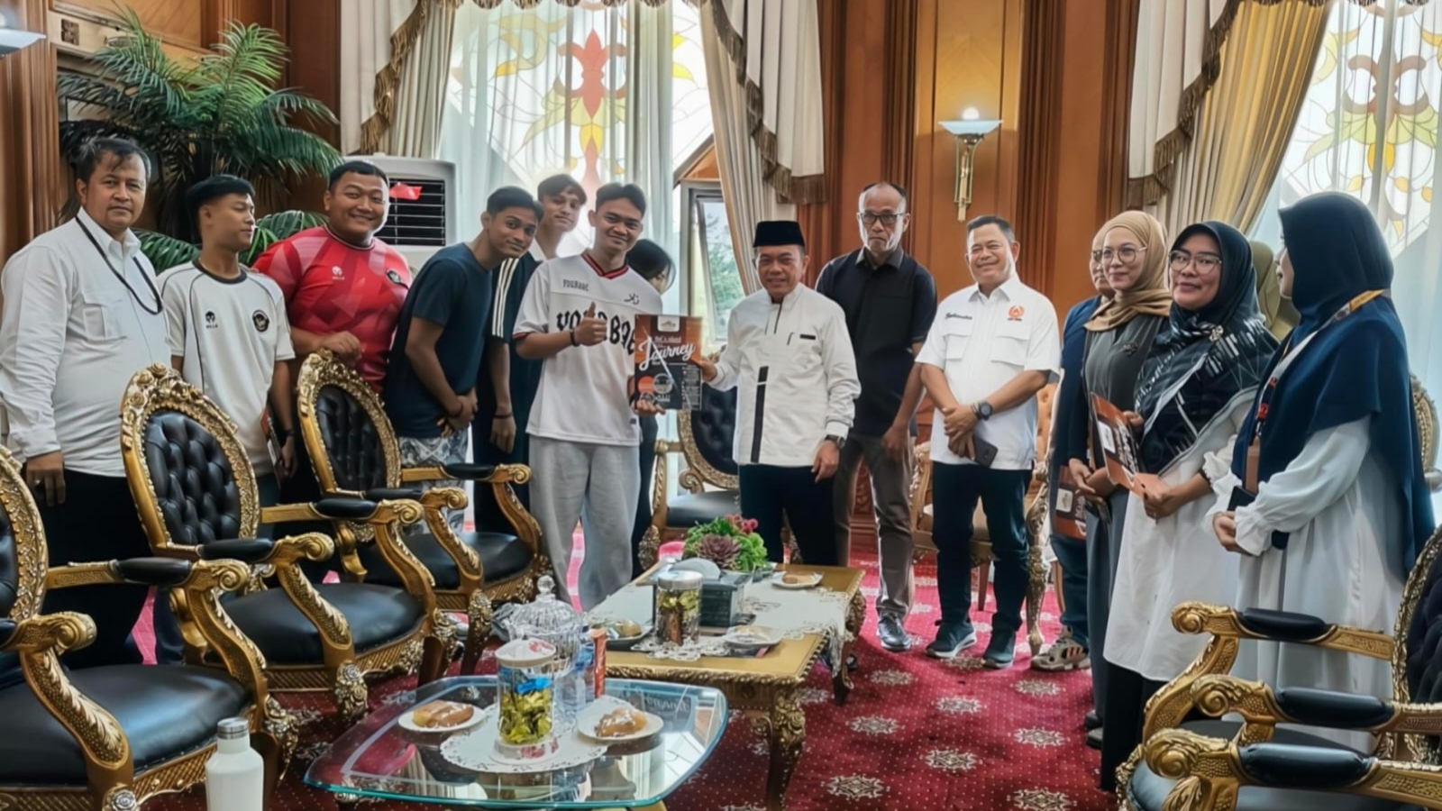 Pertemuan Al Haris dengan orang tua peraih medali emas PON Aceh-Sumut 