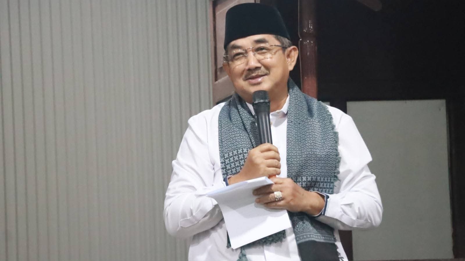 Bupati Tanjab Barat, Anwar Sadat