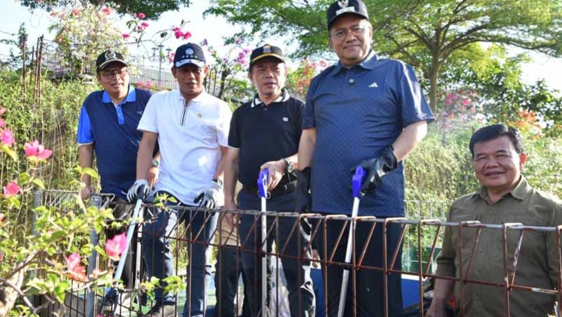 Maulana dampingi Gubernur dan Menteri Lingkungan Hidup gotong royong di Danau Sipin