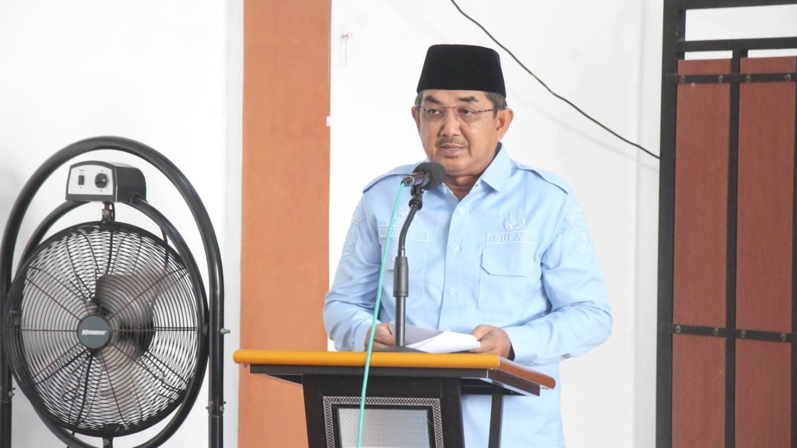 Bupati Tanjab Barat, Anwar Sadat