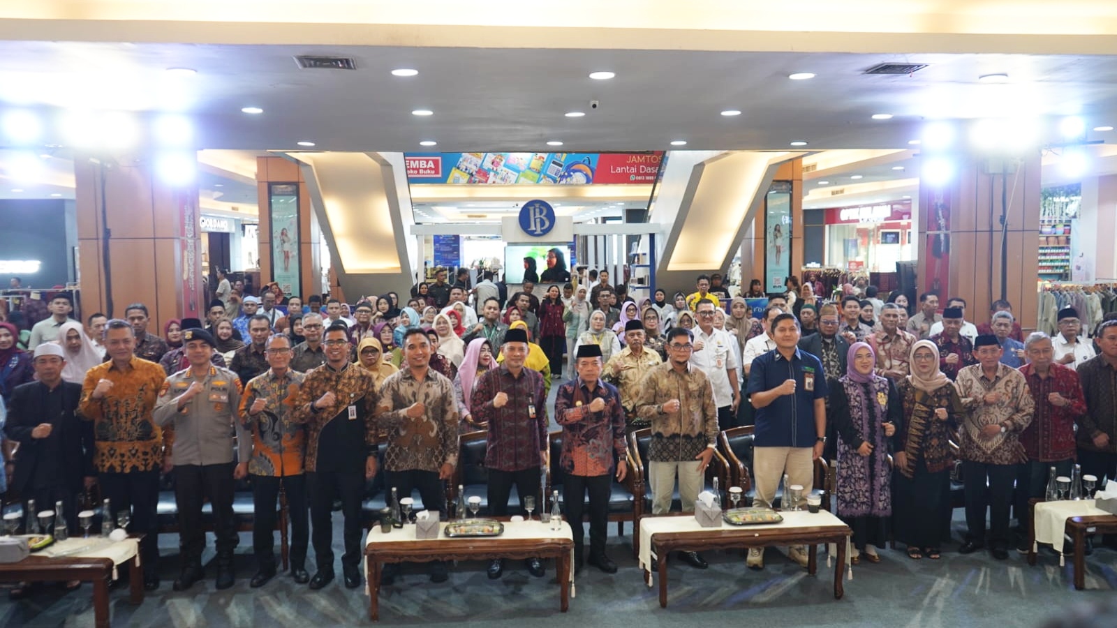 Gubernur Al Haris ajak masyarakat membumikan ekonomi syariah