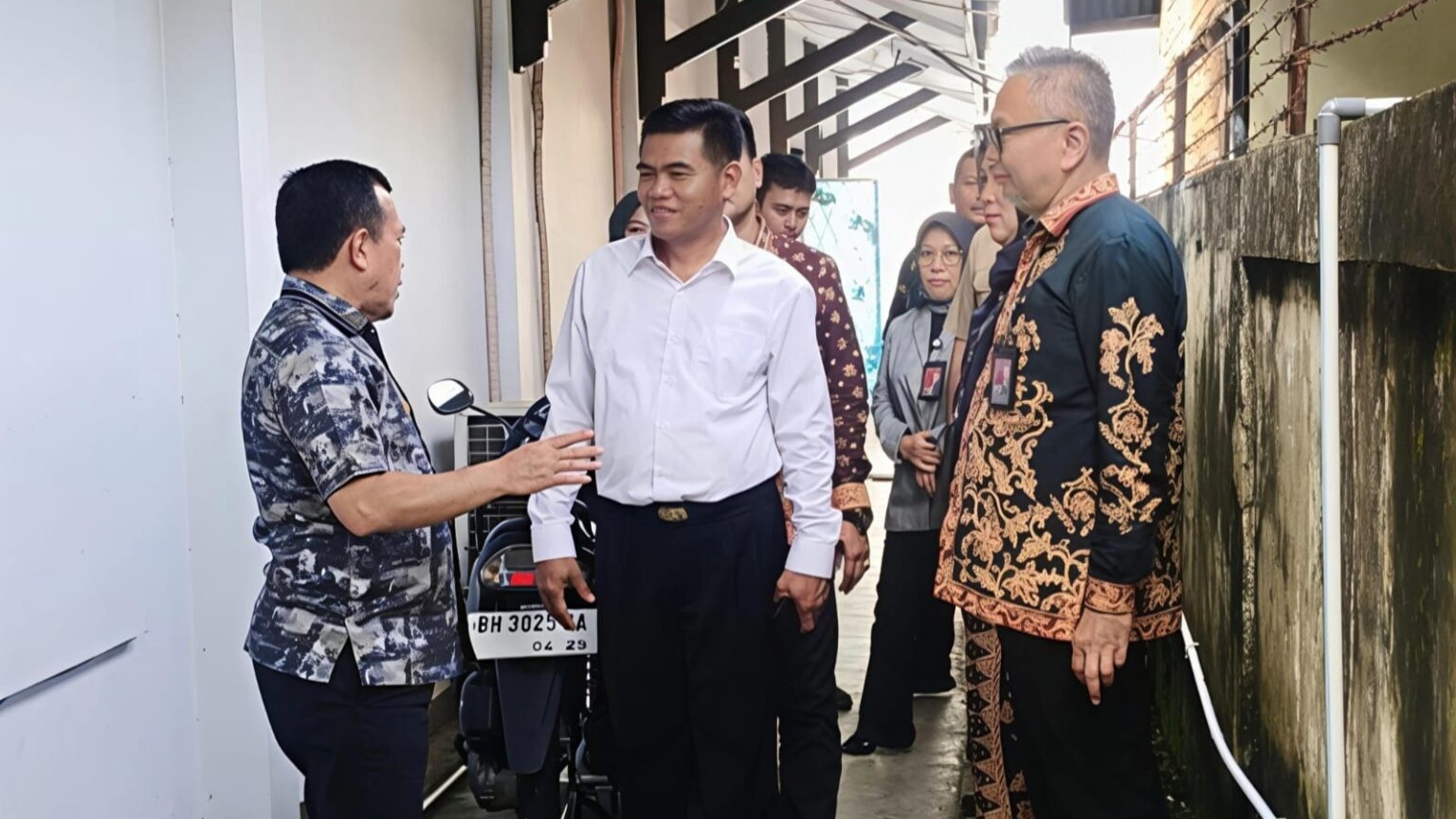Gubernur Al Haris didampingi Khairul Suhairi kunjungi Bank Jambi Cabang Bungo