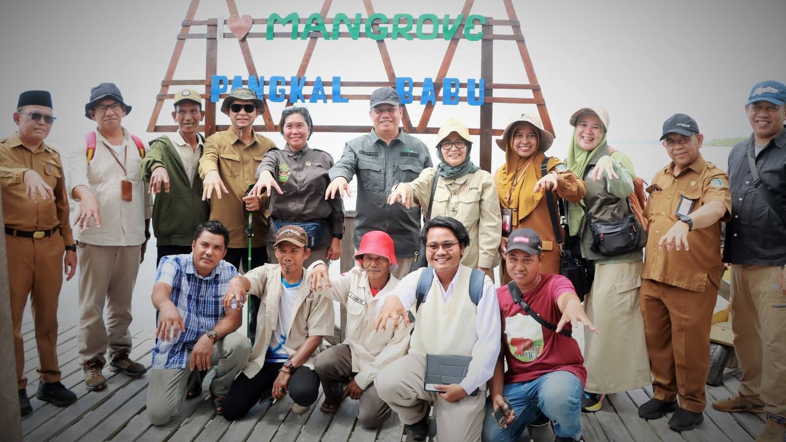 Wabup Katamso sambut tim verifikasi Kementerian Kehutanan di mangrove Pangkal Babu