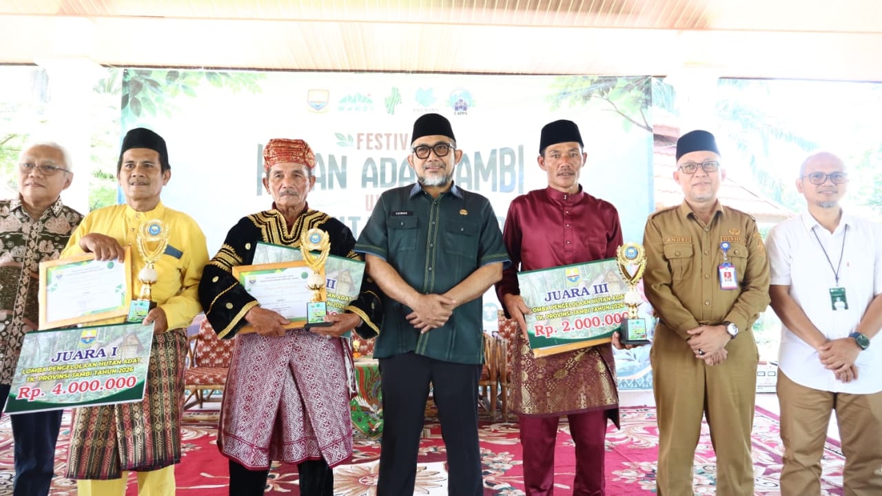 Sudirman secara resmi membuka Festival Hutan Adat Jambi
