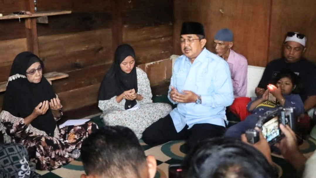 Bupati Tanjab Barat, Anwar Sadat 
