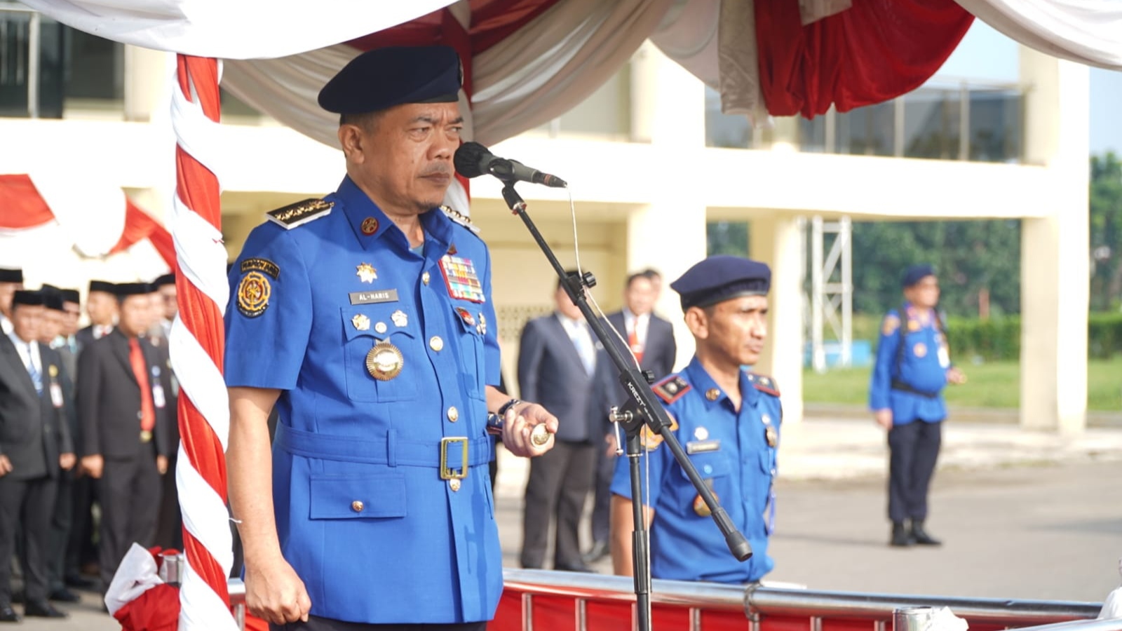 Al Haris saat jadi inspektur upacara peringatan HUT Damkar, Satpol PP dan Satlinmas