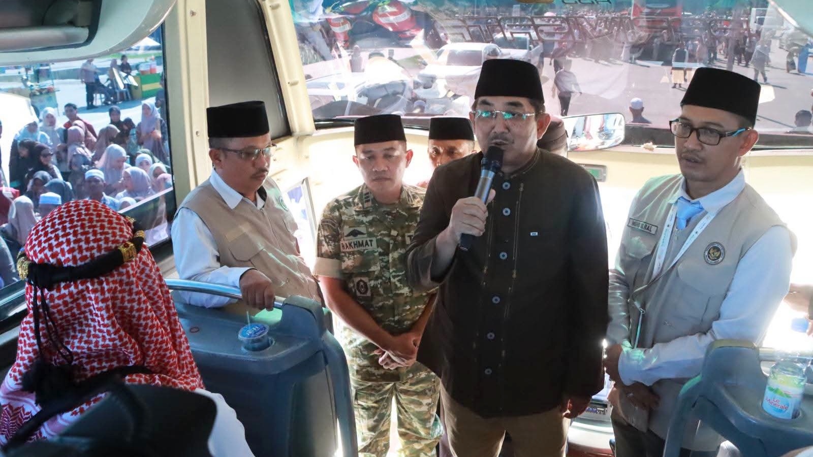 Anwar Sadat sambut kepulangan jamaah haji asal Tanjab Barat 