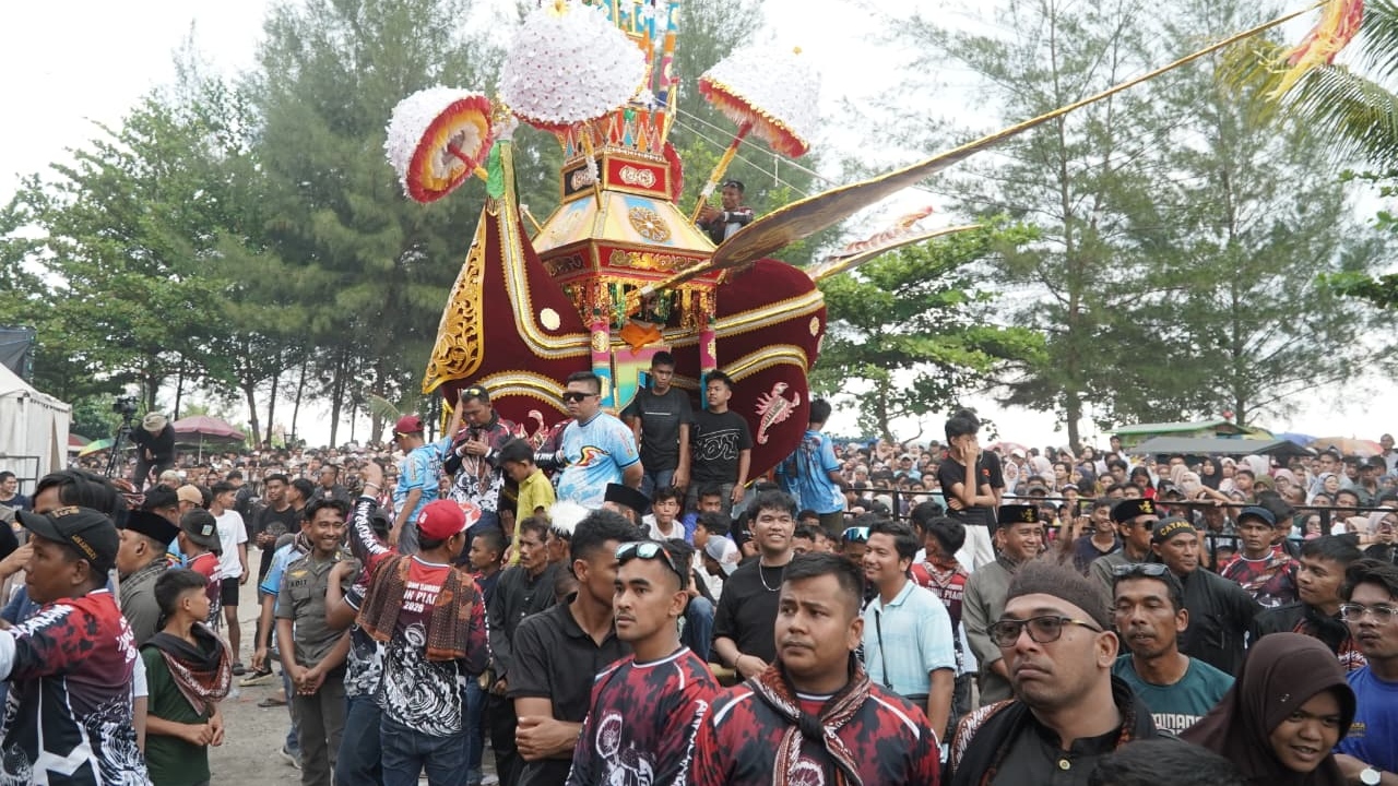 Kemegahan Hoyak Tabuik 2026 di Pariaman