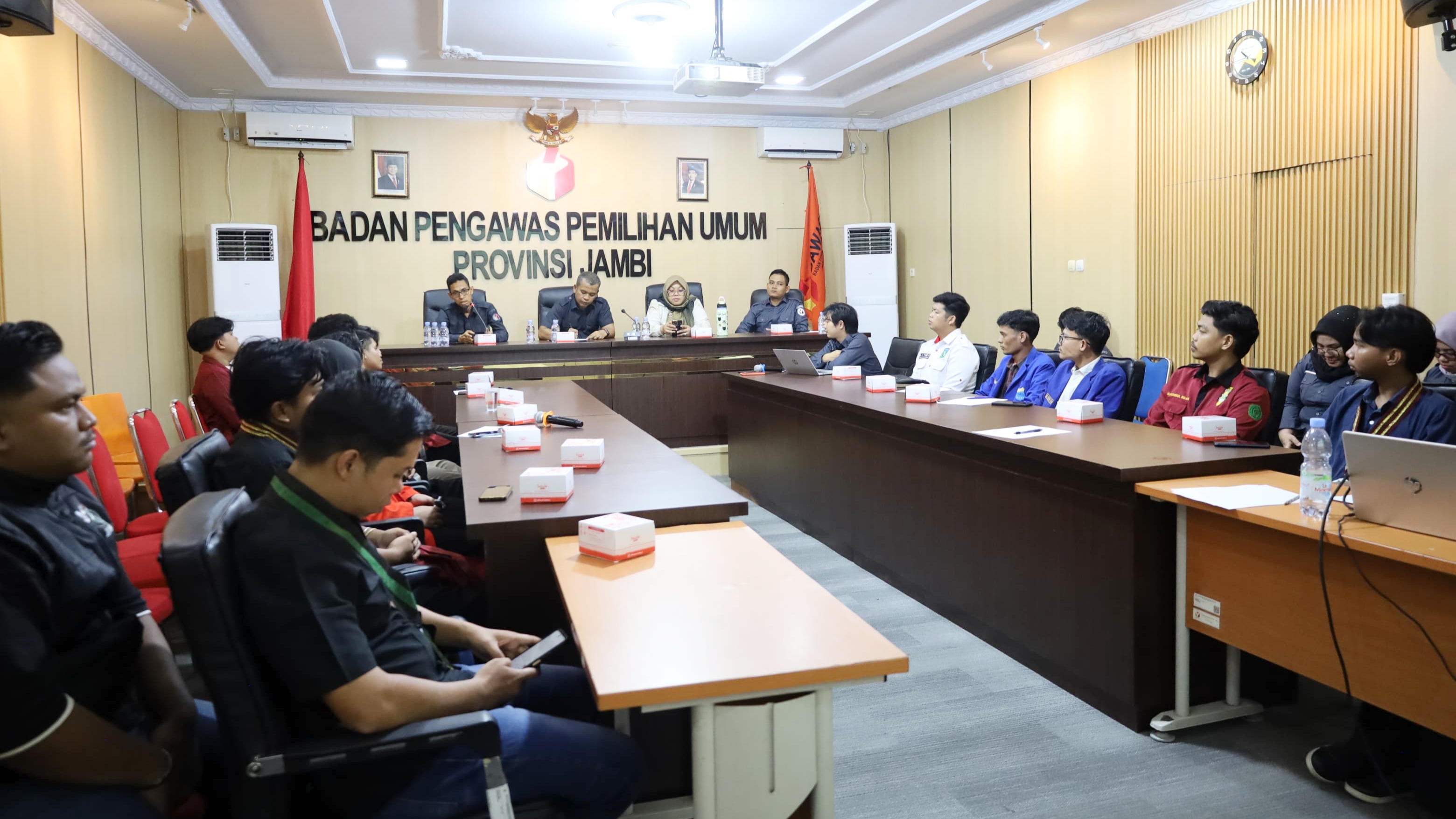 FGD Bawaslu Jambi bersama OKP dan perwakilan BEM se-Provinsi Jambi 