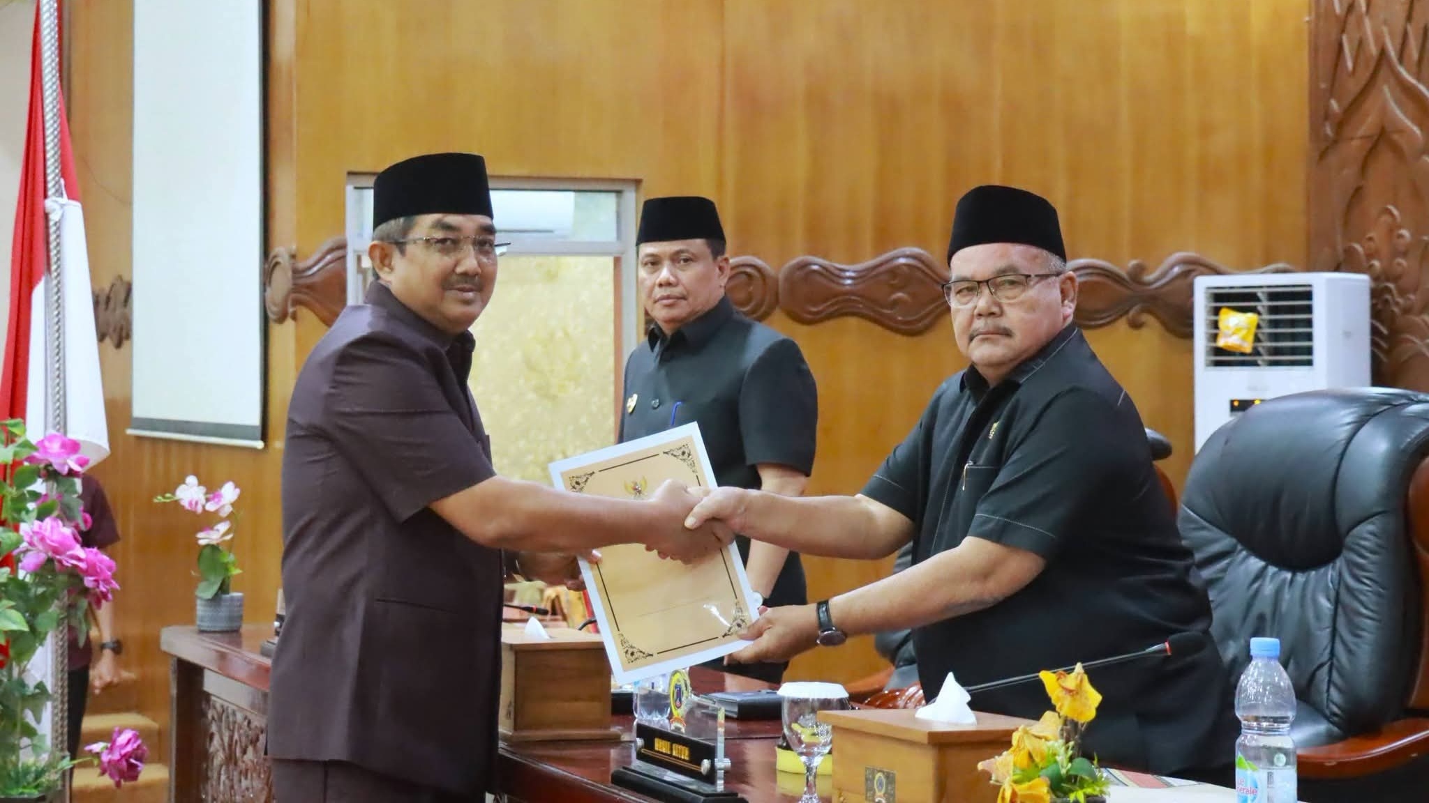 Bupati Anwar Sadat jawab pandangan Fraksi DPRD soal APBD 2025