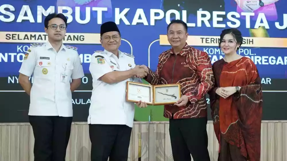 menggelar acara pisah sambut Kapolresta Jambi