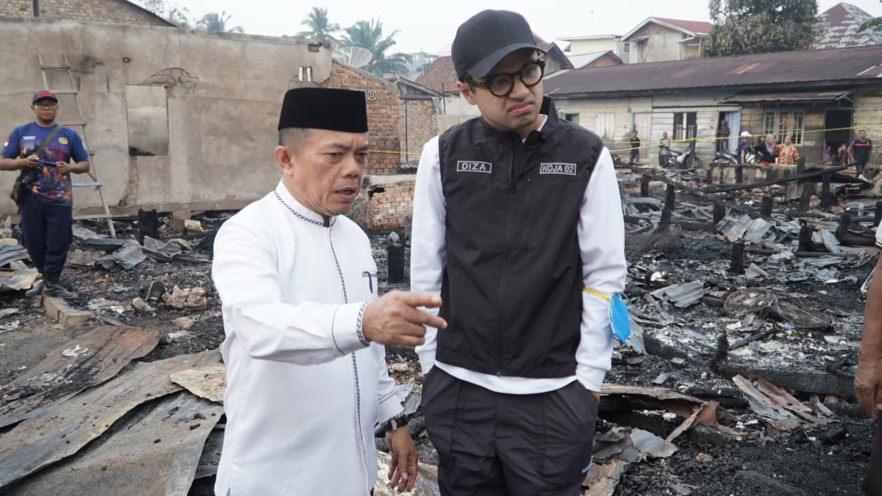 Gubernur Al Haris tinjau kebakaran Cempaka Putih Jambi