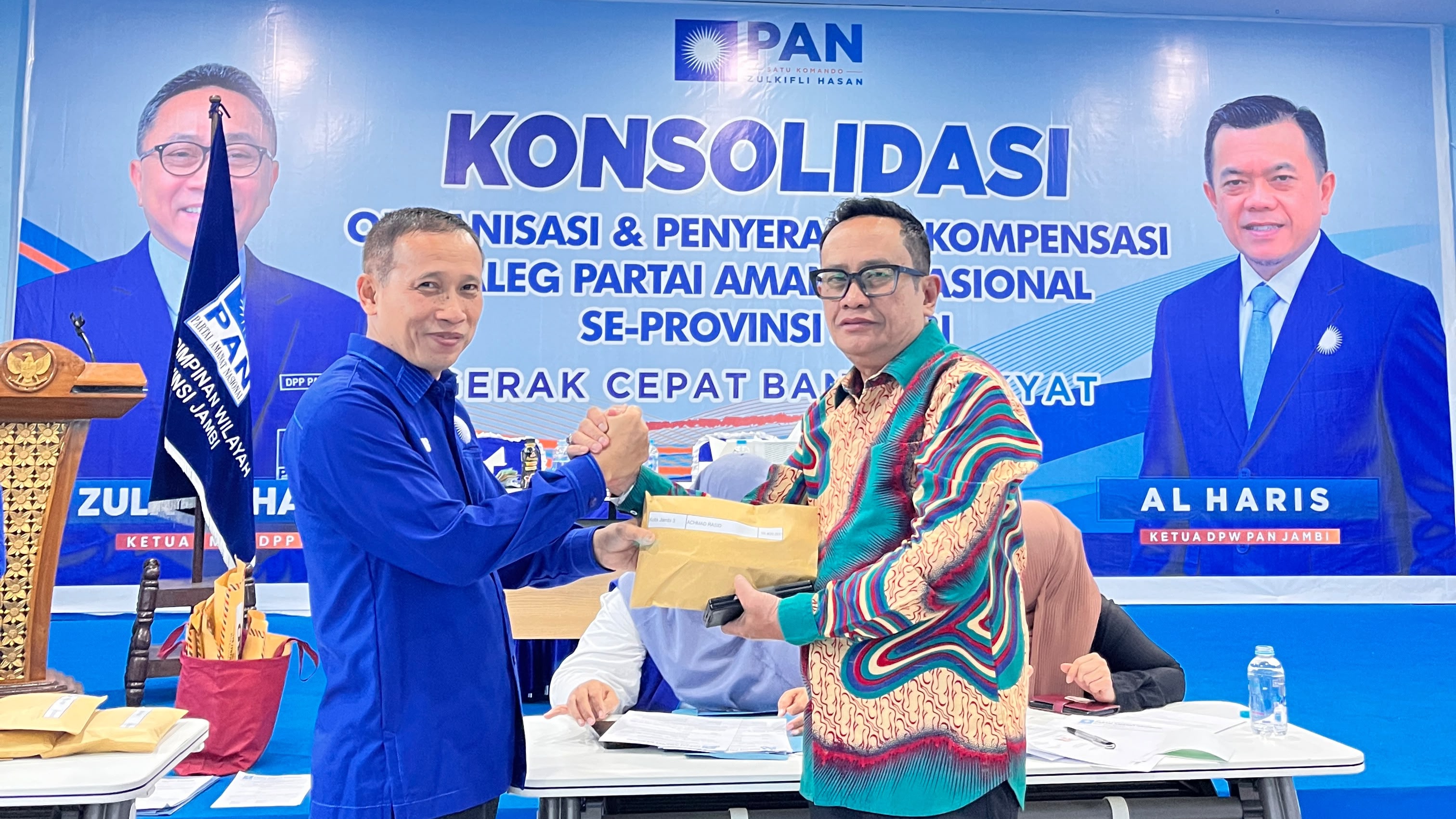 PAN Jambi serahkan kompensasi untuk caleg non-seat Pemilu 2024