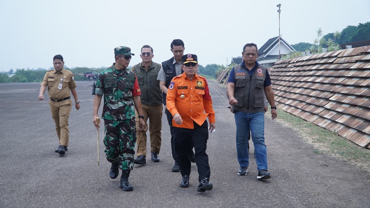 Al Haris dan Danrem 042/Gapu pantau Karhutla Tanjabtim 