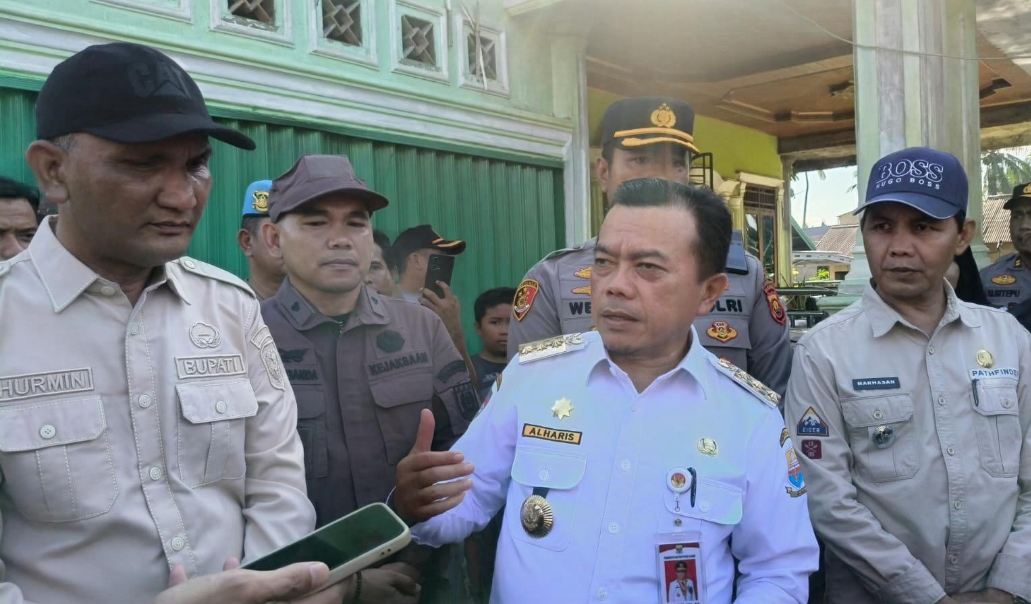 Gubernur Al Haris salurkan bantuan untuk korban banjir sarolangun