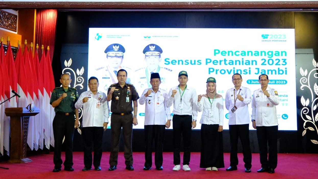Abdullah Sani saat hadiri ST 2023 bersama Kepala BPS Provinsi Jambi, Rabu (31/5)