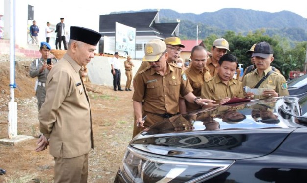 Bupati Adirozal cek kendaraan dinas Pemkab Kerinci