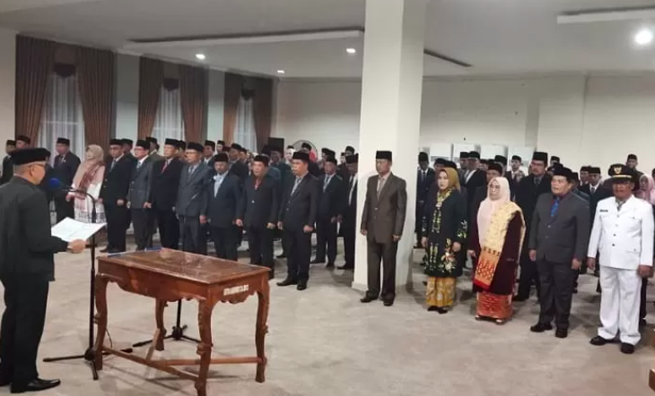 Adirozal lantik ratusan pejabat lingkup Pemkab Kerinci