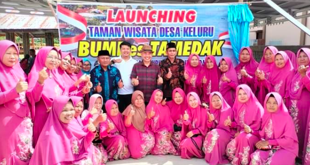 Bupati Adirozal resmikan Bumdes di Desa Keluru