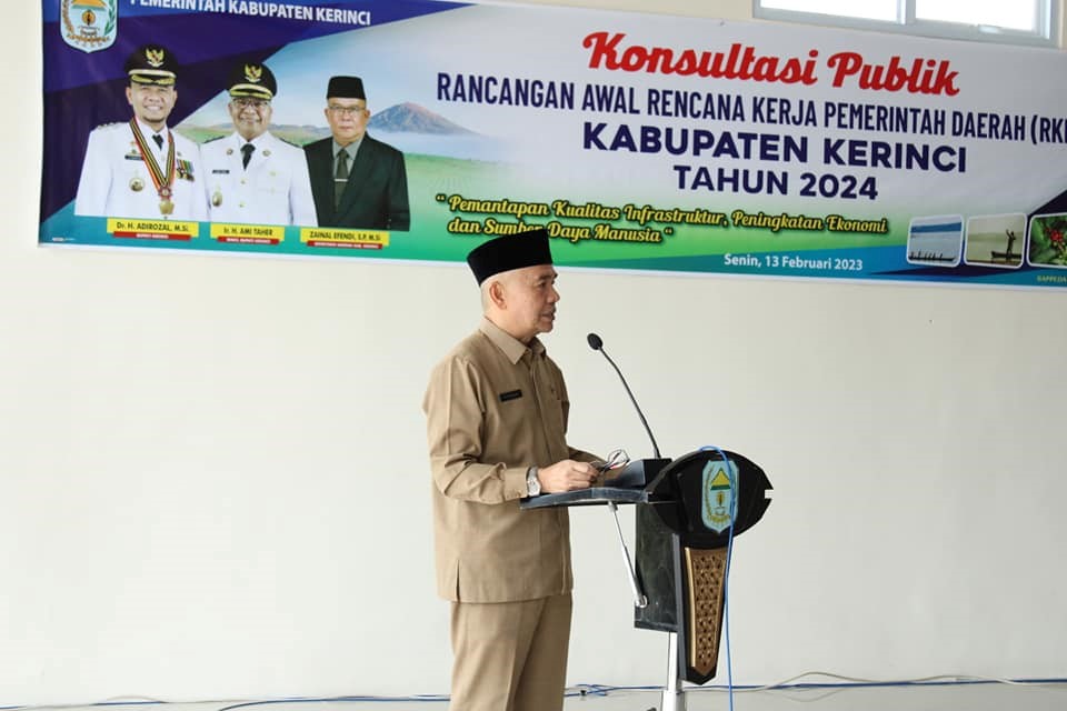 Bupati Adirozal hadiri pelantikan pengurus PWI Kerinci Periode 2022-2027