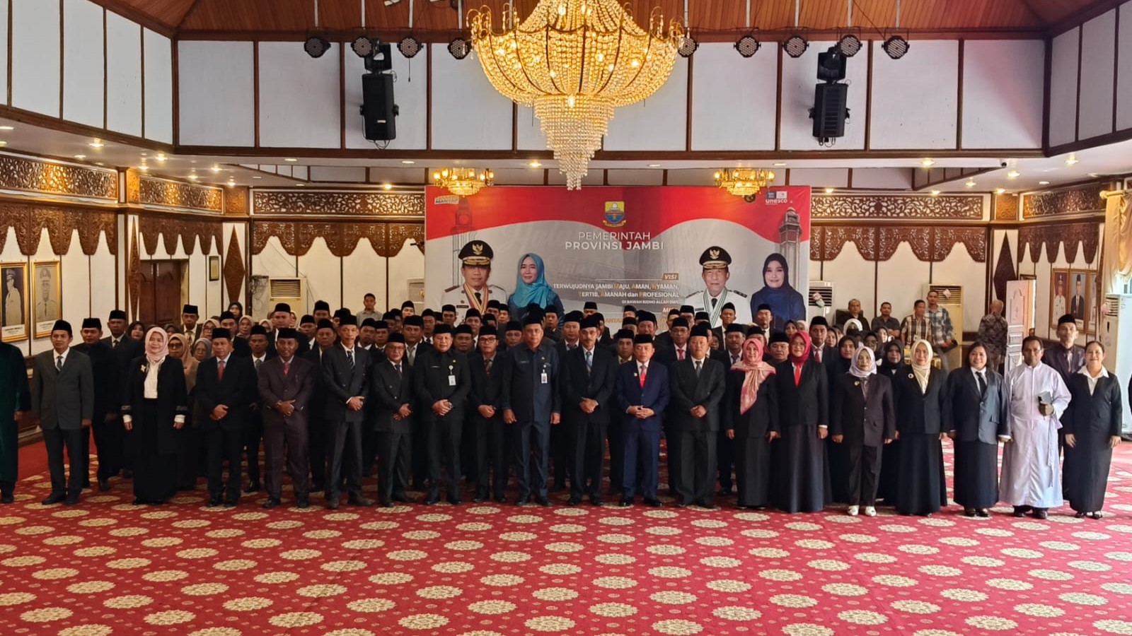 Al Haris lantik puluhan Kepala SMA, SMK dan SLB