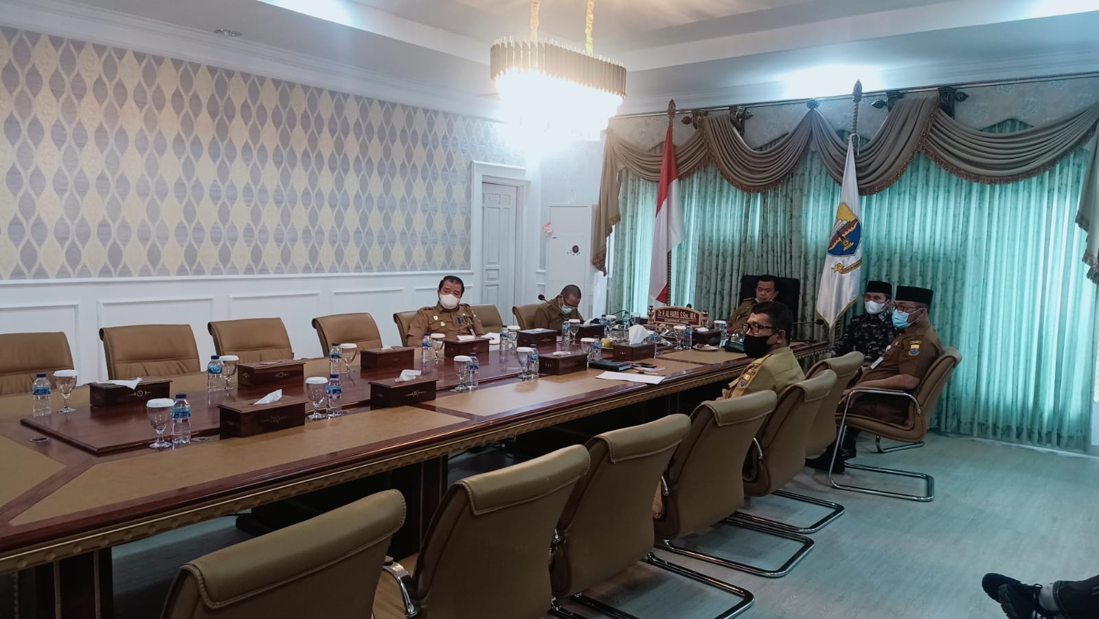 Gubernur Al Haris saat bahas persiapan Pemilu dan Pilkada Serentak 2024