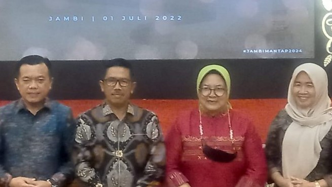 Al Haris dan Kajati Jambi beserta isteri