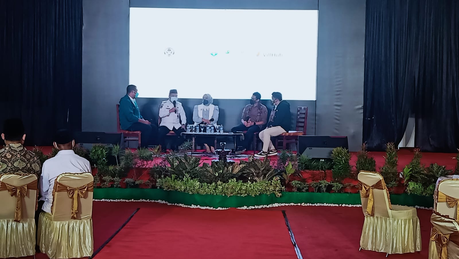 Dialog desa kreatif Gubernur Al Haris dan Menteri Sandiaga Uno