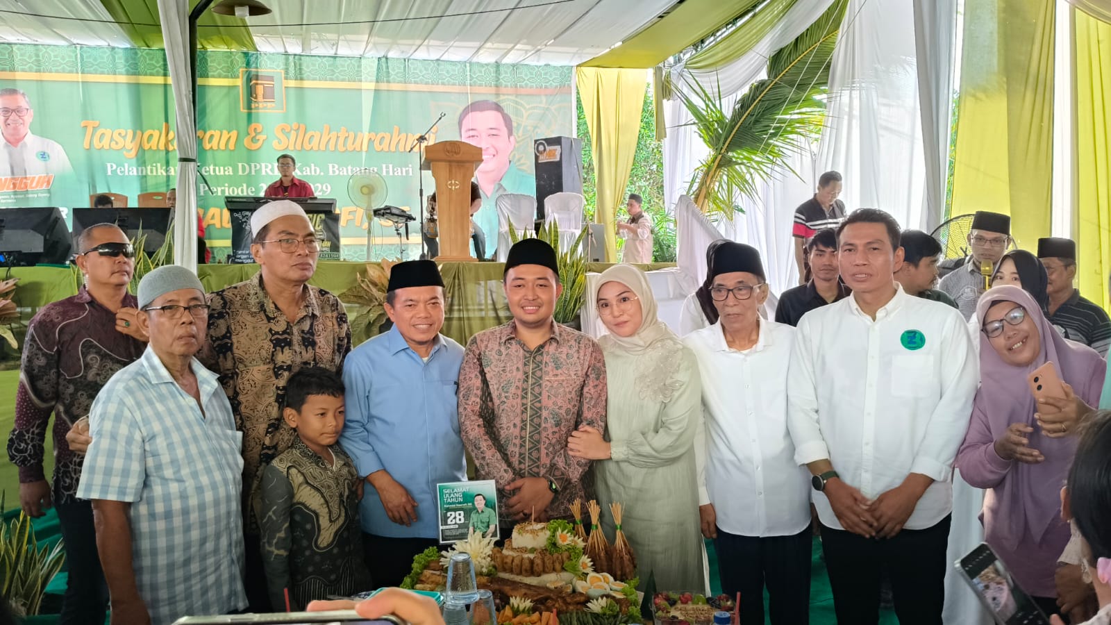 Al Haris dan Fadhil-Bachtiar kompak hadiri tasyakuran Ketua DPRD Batanghari, Sabtu (19/10) malam