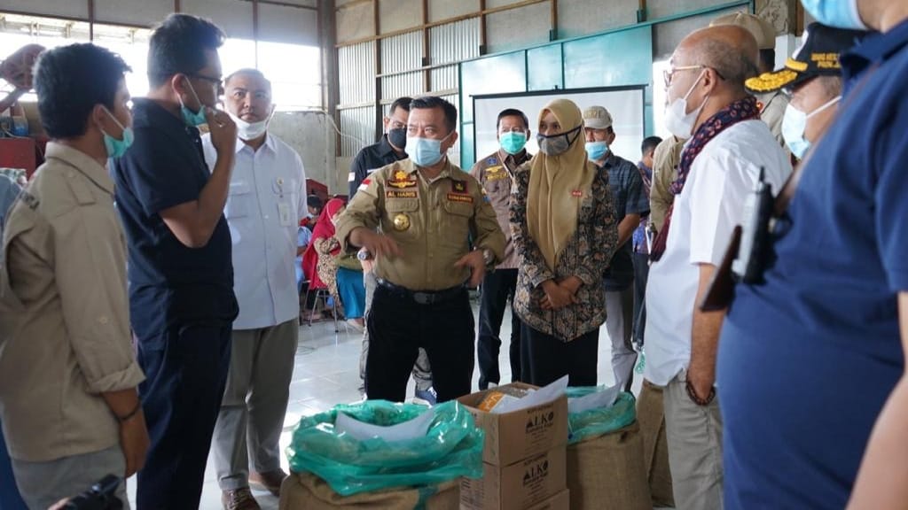 Gubernur Al Haris saat peninjauan Koperasi Kopi Alko di Kerinci 